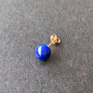 Solid 14K gold stud earring with high quality lapis lazuli stone